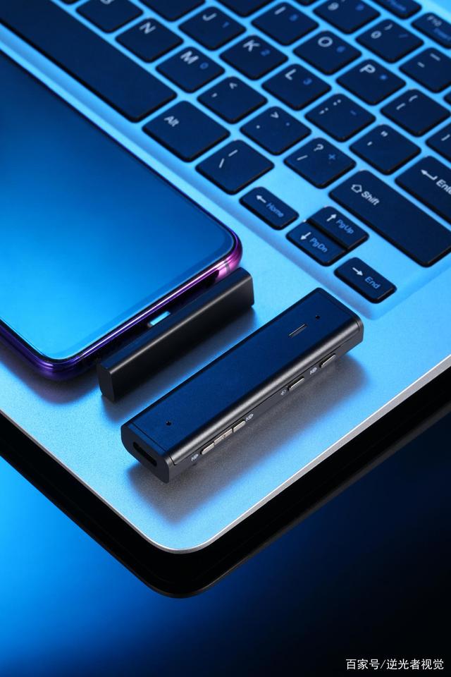 专业电子产品的视觉呈现 杭州逆光者视觉在麦克风与耳机摄影中的艺术与技术